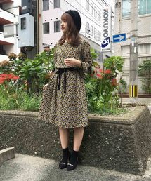 レトロフラワープリントワンピース