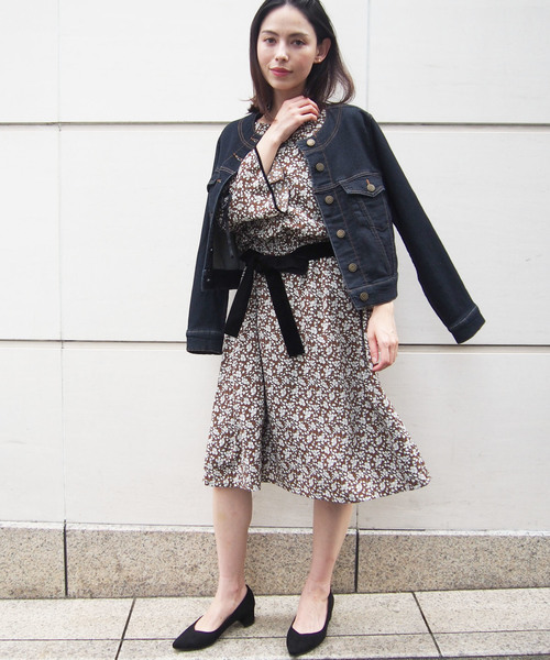 PICCIN（ピッチン）の「レトロフラワープリントワンピース（ワンピース・レディース・ブラック/ブラウン/ブルー/ブラウン系その他・MEDIUM/LARGE）」の5枚目の写真