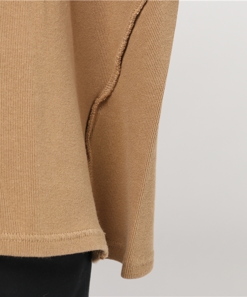 niko and...（ニコアンド）の「起毛フライスロング丈プルオーバー【niko and ...】（Tシャツ/カットソー・レディース・キャメル/ブラック/オフホワイト・LARGE/MEDIUM）」の7枚目の写真