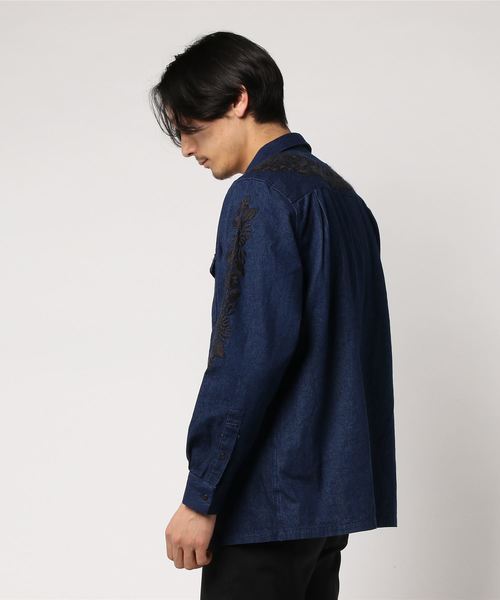 niko and...（ニコアンド）の「Ｕボタニカル刺繍オープンカラーシャツ（シャツ/ブラウス・メンズ・チャコール/インディゴブルー・MEDIUM/LARGE）」の3枚目の写真