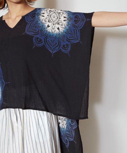 チャイハネ（チャイハネ）の「【チャイハネ】yul 曼荼羅模様ハイローヘムビッグシルエットワンピース（ワンピース・レディース・ホワイト/ネイビー/オレンジ/ミント/イエロー/ブラック×ブルー/パープル/カーキ・FREE）」の9枚目の写真