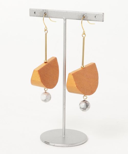 tone(トーン)の「【Naora】wood ピアス(ピアス(両耳用)・レディース・ブラウン・FREE)」の1枚目の写真