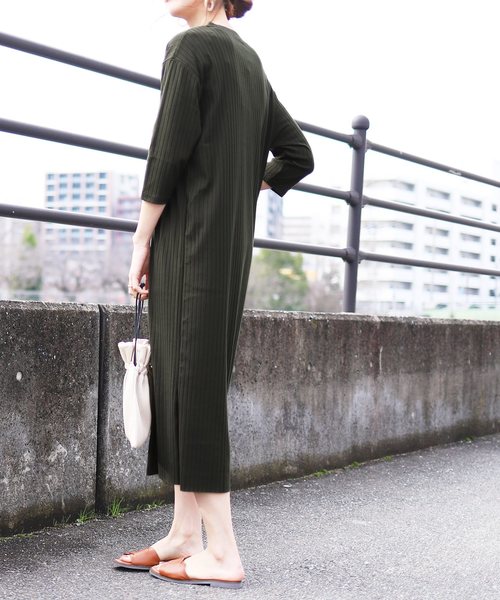 reca（レカ）の「七分袖 スリット入りリブロングワンピース