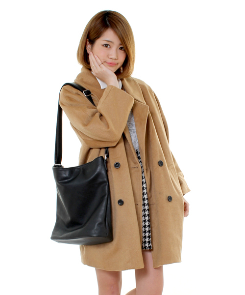 WEGO(ウィゴー)の「WEGO/フェイクレザーショルダーバッグ(ショルダーバッグ・レディース・ブラック/ブラウン/グリーン・FREE)」の2枚目の写真