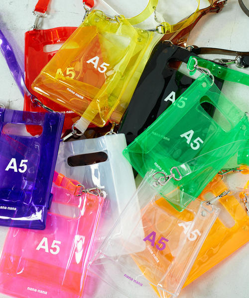 NaNa-NaNa（ナナナナ）の「＜NaNa-NaNa＞A5 SHOULDER BAG/バッグ（ショルダーバッグ・レディース・ブラック/オフホワイト/レッド/ホワイト/ダークブラウン/ピンク/イエロー/ケリー/パープル/オレンジ・FREE）」の19枚目の写真