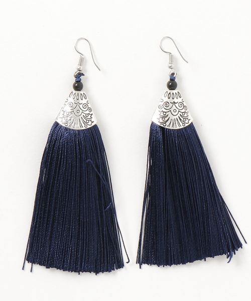 チャイハネ（チャイハネ）の「【チャイハネ】エスニック調ロングタッセルピアス（ピアス（両耳用）・レディース・ブラック/パープル/レッド/ブルー・FREE）」の2枚目の写真