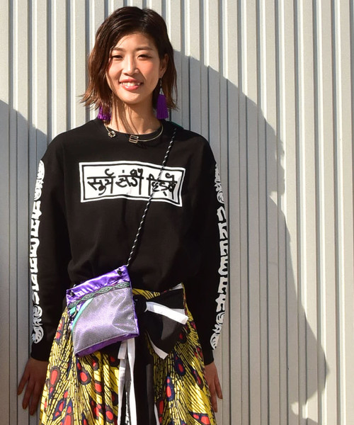 チャイハネ（チャイハネ）の「【チャイハネ】エスニック調ロングタッセルピアス（ピアス（両耳用）・レディース・ブラック/パープル/レッド/ブルー・FREE）」の7枚目の写真