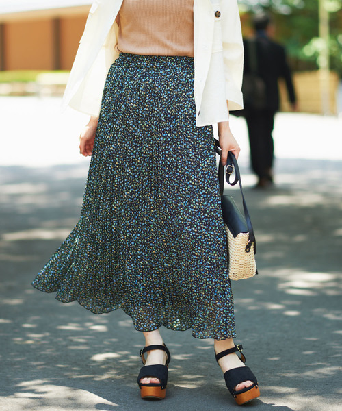 WEGO（ウィゴー）の「WEGO/シフォンプリーツロングスカート（スカート・レディース・その他2/その他4/その他1/ブラック/ライトピンク/その他3/ライトベージュ/アイボリー/その他5/アニマル/その他6/その他7/ドット/その他8/その他9/その他10/その他11/その他13/その他12/ダークグリーン/その他14/ピンク/その他15・FREE）」の15枚目の写真