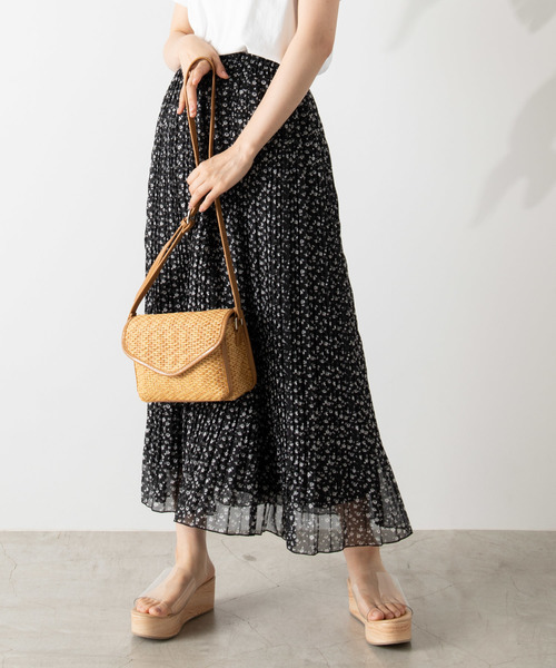 WEGO（ウィゴー）の「WEGO/シフォンプリーツロングスカート（スカート・レディース・その他2/その他4/その他1/ブラック/ライトピンク/その他3/ライトベージュ/アイボリー/その他5/アニマル/その他6/その他7/ドット/その他8/その他9/その他10/その他11/その他13/その他12/ダークグリーン/その他14/ピンク/その他15・FREE）」の21枚目の写真