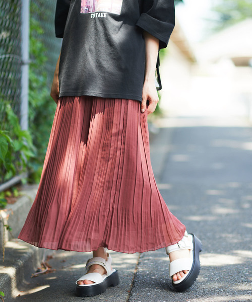 WEGO（ウィゴー）の「WEGO/シフォンプリーツロングスカート（スカート・レディース・その他2/その他4/その他1/ブラック/ライトピンク/その他3/ライトベージュ/アイボリー/その他5/アニマル/その他6/その他7/ドット/その他8/その他9/その他10/その他11/その他13/その他12/ダークグリーン/その他14/ピンク/その他15・FREE）」の5枚目の写真