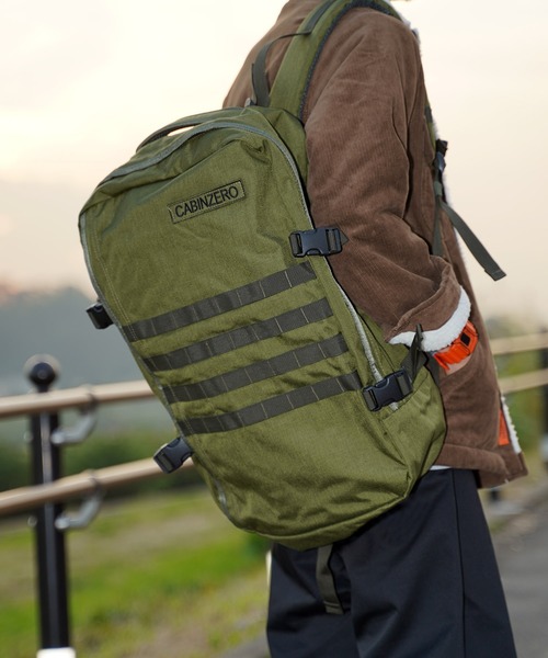CABINZERO（キャビンゼロ）の「【63】【cabin ZERO（キャビンゼロ）】 MILITARY 44L（バックパック/リュック・メンズ・ブラック/カーキ/サンドベージュ/ネイビー/グレー・FREE）」の5枚目の写真