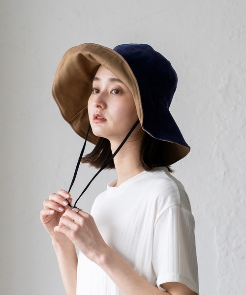 VitaFelice（ヴィータフェリーチェ）の「つば広リバーシブル帽子（ハット・レディース・ブラック/ネイビー/アイボリー・FREE）」の3枚目の写真