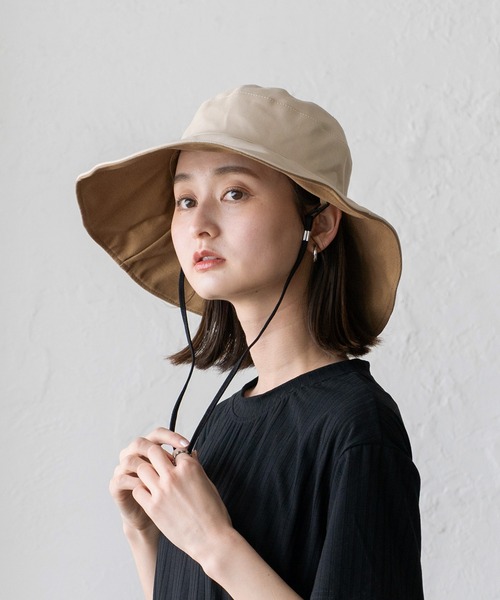 VitaFelice（ヴィータフェリーチェ）の「つば広リバーシブル帽子（ハット・レディース・ブラック/ネイビー/アイボリー・FREE）」の2枚目の写真