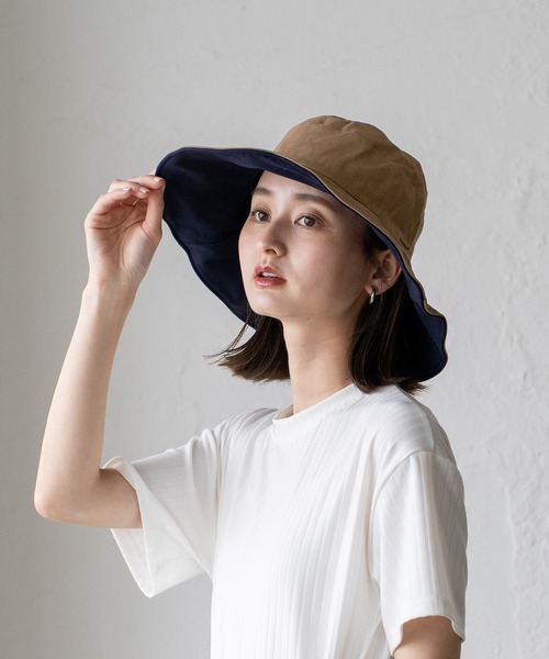 VitaFelice（ヴィータフェリーチェ）の「つば広リバーシブル帽子（ハット・レディース・ブラック/ネイビー/アイボリー・FREE）」の17枚目の写真