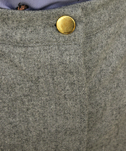 mystic（ミスティック）の「ウール混タイトスカート（スカート・レディース・グレー/チャコールグレー/レッド・2/1）」の4枚目の写真