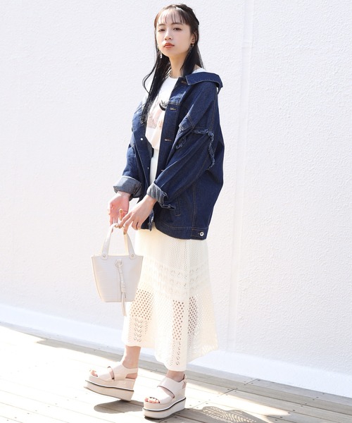 one after another NICE CLAUP（ワンアフターアナザーナイスクラップ）の「フリンジデニムジャケット（デニムジャケット・レディース・アイボリー/ブルー/ネイビー・FREE）」の18枚目の写真