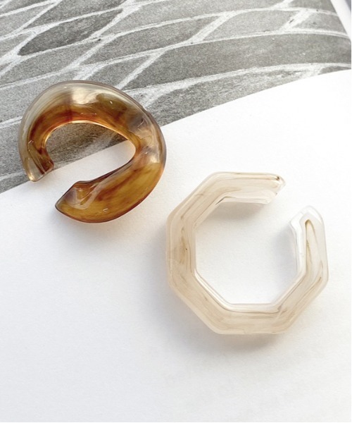 apres jour mignon（アプレジュールミニョン）の「【apresjour mignon×ARIAZ】アソート変形カラーイヤカフ（イヤリング・レディース・A/B/C/D/E/F/G/H・ONESIZE）」の5枚目の写真