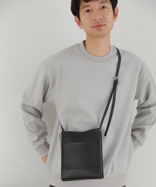 LAKOLE（ラコレ）の「フェイクレザータテ型ショルダーバッグ / LAKOLE（ショルダーバッグ・メンズ・ライトグレー/ブラック/その他9・FREE）」の2枚目の写真