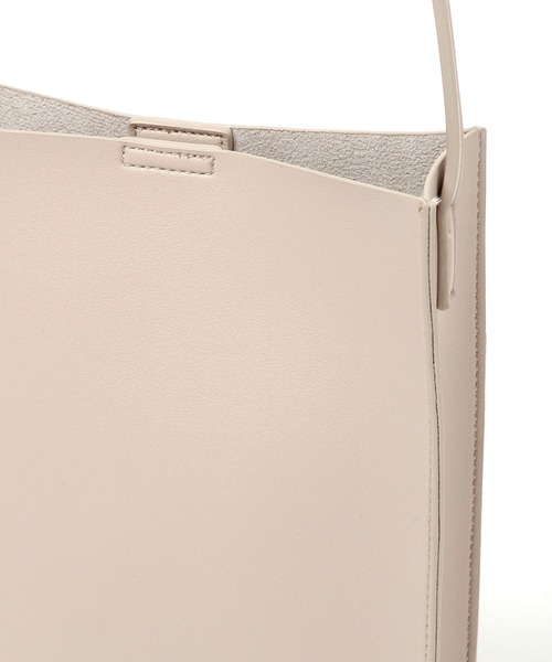 LAKOLE（ラコレ）の「フェイクレザータテ型ショルダーバッグ / LAKOLE（ショルダーバッグ・メンズ・ライトグレー/ブラック/その他9・FREE）」の11枚目の写真
