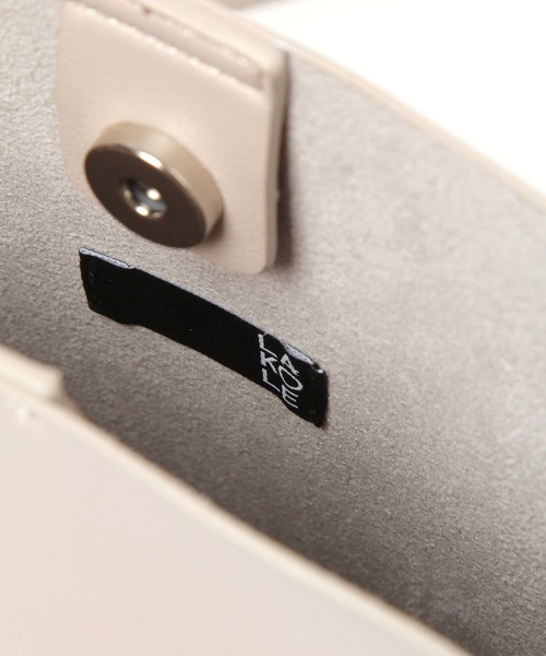 LAKOLE（ラコレ）の「フェイクレザータテ型ショルダーバッグ / LAKOLE（ショルダーバッグ・メンズ・ライトグレー/ブラック/その他9・FREE）」の18枚目の写真