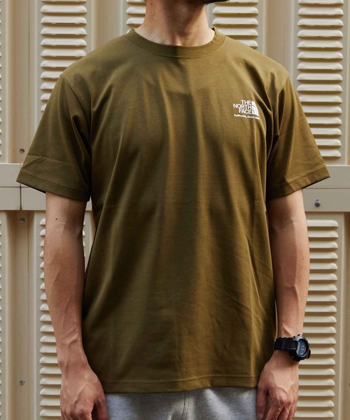 THE NORTH FACE（ザノースフェイス）の「THE NORTH FACE S/S HISTORICAL LOGO TEE / ザ・ノース・フェイス ショートスリーブ ヒストリカル ロゴ ティー（Tシャツ/カットソー・メンズ・オレンジ/オリーブ/ブラック/ホワイト・S/M/L/XL）」の3枚目の写真