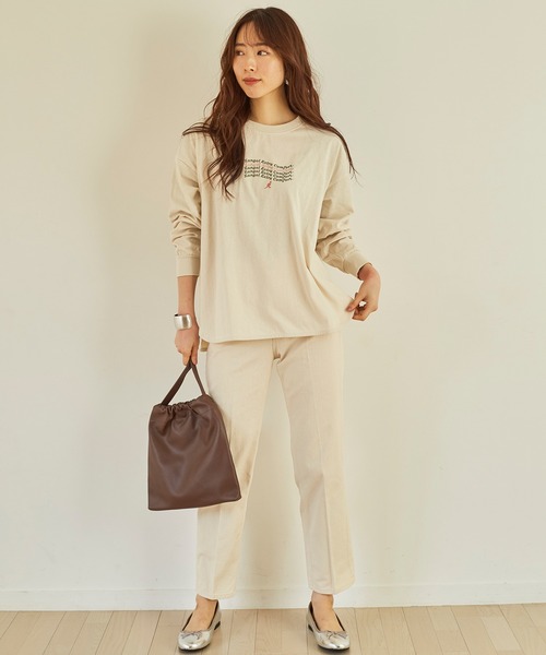 KANGOL EXTRA COMFORT(カンゴールエクストラコンフォート)の「重ね波線ロゴ ロングTシャツ(Tシャツ/カットソー・レディース・オフホワイト/ブラック/クリーム/ライトベージュ・L/M/LL)」の4枚目の写真