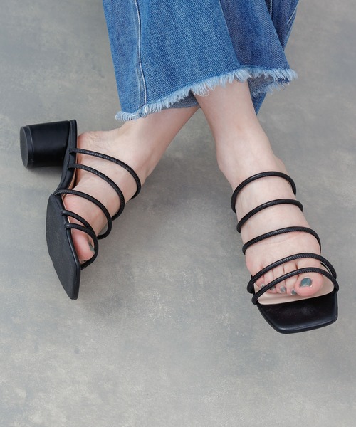 COLONY 2139（コロニートゥーワンスリーナイン）の「ストラップサンダル（サンダル・レディース・ブラック/サックスブルー/アイボリー・22.5cm/23.5cm/24.5cm）」の19枚目の写真