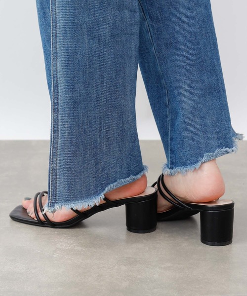 COLONY 2139（コロニートゥーワンスリーナイン）の「ストラップサンダル（サンダル・レディース・ブラック/サックスブルー/アイボリー・22.5cm/23.5cm/24.5cm）」の21枚目の写真