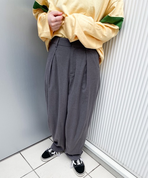 nimiru(ニミル)の「きれいめワイドパンツ(その他パンツ・レディース・ブラック/ブラウン/グレー・M/L)」の2枚目の写真