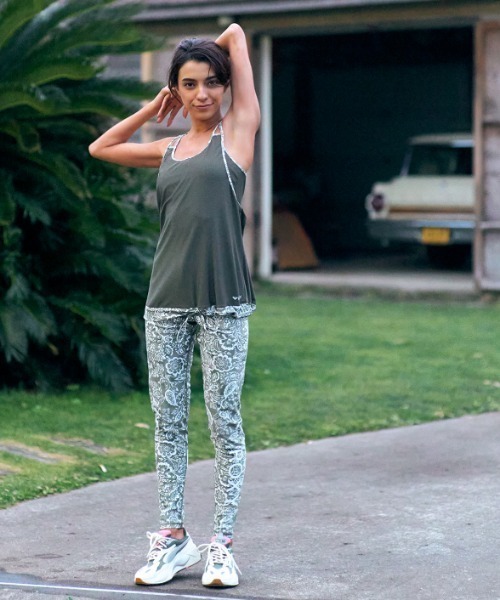 ROXY（ロキシー）の「ROXY/ロキシー  水陸両用カップ付きフィットネスタンクトップ   RSW212625T（タンクトップ・レディース・カーキ/ネイビー/パープル・L/M）」の5枚目の写真