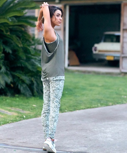 ROXY（ロキシー）の「ROXY/ロキシー  水陸両用カップ付きフィットネスタンクトップ   RSW212625T（タンクトップ・レディース・カーキ/ネイビー/パープル・L/M）」の7枚目の写真