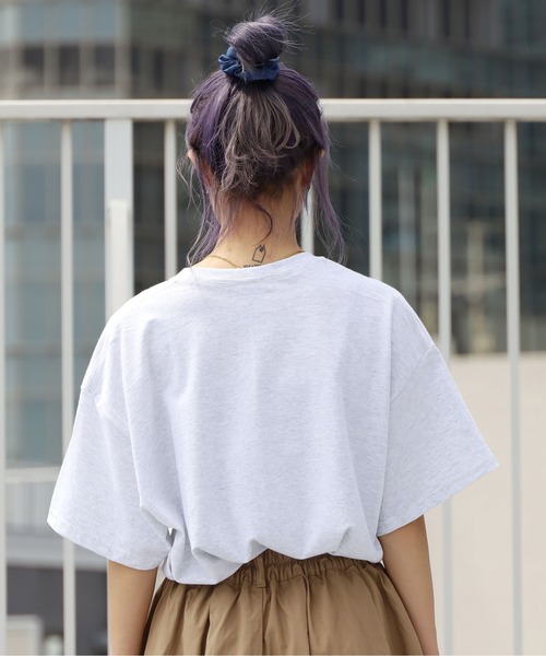 made in standard （メイドインスタンダード）の「MADE IN STANDARD/メイドインスタンダード TOKYO カレッジロゴTシャツ（Tシャツ/カットソー・メンズ・ベージュ/ブラック/グレー/ホワイト・M/L/XL）」の6枚目の写真