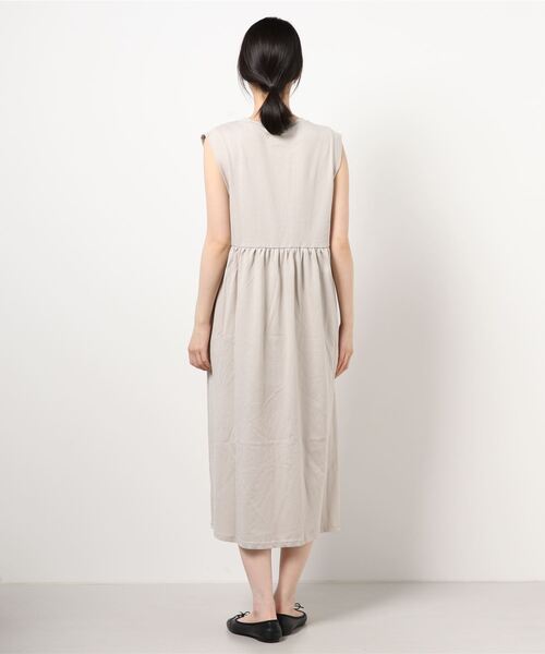 coca(coca)(コカ)の「ノースリーブカットワンピース(ワンピース・レディース・チャコールグレー/ベージュ・ONE SIZE)」の11枚目の写真