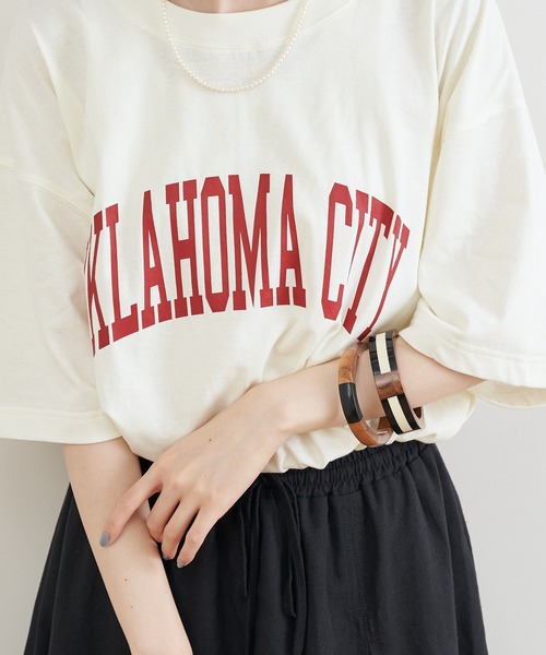 CIAOPANIC TYPY（チャオパニックティピー）の「【ZOZOTOWN限定】 OKLAHOMACITYカレッジロゴユニセックスTee（Tシャツ/カットソー・メンズ・ネイビー/ホワイト系その他/チャコールグレー/ベージュ系その他・L/M/XL）」の2枚目の写真