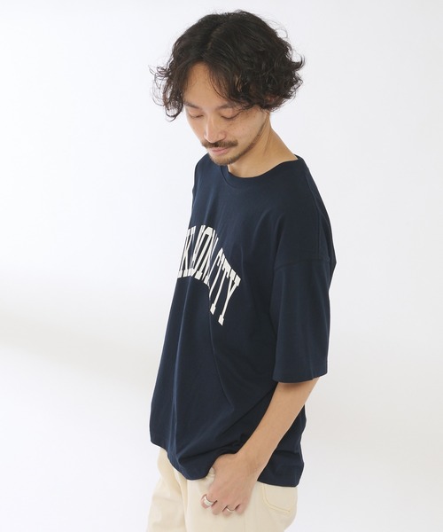 CIAOPANIC TYPY（チャオパニックティピー）の「【ZOZOTOWN限定】 OKLAHOMACITYカレッジロゴユニセックスTee（Tシャツ/カットソー・メンズ・ネイビー/ホワイト系その他/チャコールグレー/ベージュ系その他・L/M/XL）」の12枚目の写真