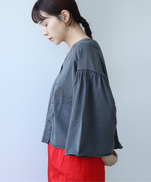 cardo fabrica（カルドファブリカ）の「◇クリアスピン製品染め ワイドスリーブ ショートカーディガン（カーディガン/ボレロ・レディース・グレー/チャコールグレー/パープル・FREE）」の16枚目の写真