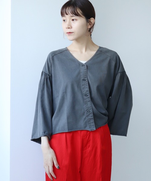 cardo fabrica（カルドファブリカ）の「◇クリアスピン製品染め ワイドスリーブ ショートカーディガン（カーディガン/ボレロ・レディース・グレー/チャコールグレー/パープル・FREE）」の21枚目の写真