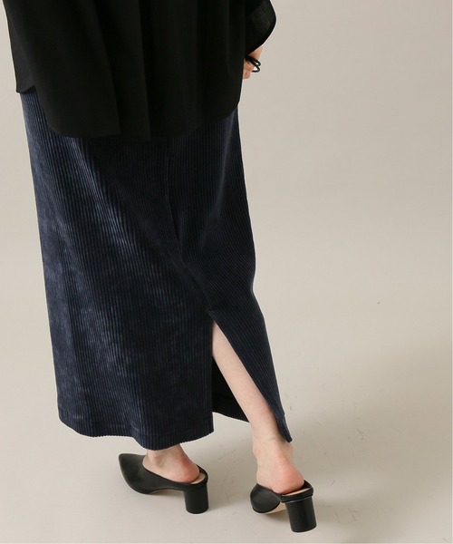 IENA（イエナ）の「コーデュロイジャージスカート◆（スカート・レディース・ネイビー/ブラック・34/40/38/36）」の21枚目の写真