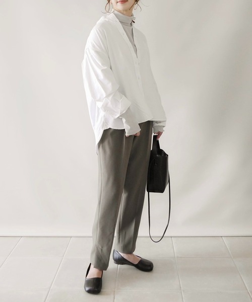 AMERICAN HOLIC（アメリカンホリック）の「【WEB限定】綿オックスシャツ（シャツ/ブラウス・レディース・グレー/オフホワイト/カーキ/サックスブルー/ピンクベージュ・M/L）」の21枚目の写真