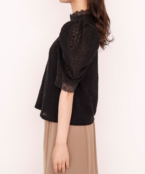 WILLSELECTION(ウィルセレクション)の「刺繍レースハイネックブラウス(シャツ/ブラウス・レディース・オフホワイト/ブラック・MEDIUM)」の10枚目の写真