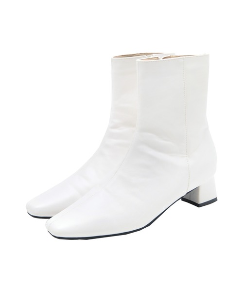 UR'S（ユアーズ）の「4.5cmスクエアトゥブーツ（ブーツ・レディース・ベージュ系その他/ホワイト/ベージュ/ボルドー/ブラック/ミント/アイボリー/ダークブラウン・S/M/L/LL）」の9枚目の写真