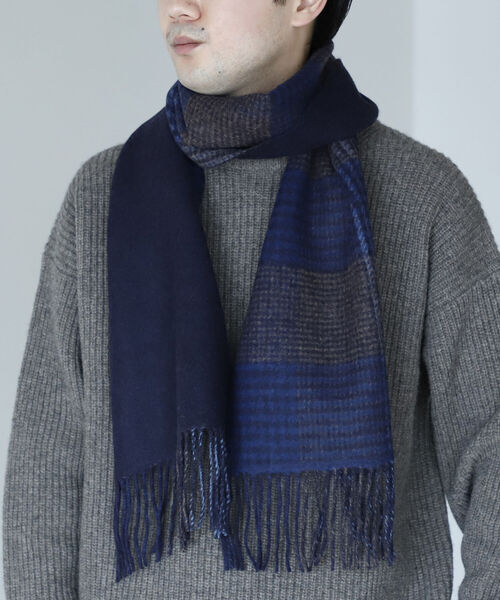 BEAMS LIGHTS(ビームスライツ)の「BEAMS LIGHTS / リバーシブル チェック マフラー(マフラー・メンズ・ブルー/グレー/グリーン・ONE SIZE)」の3枚目の写真