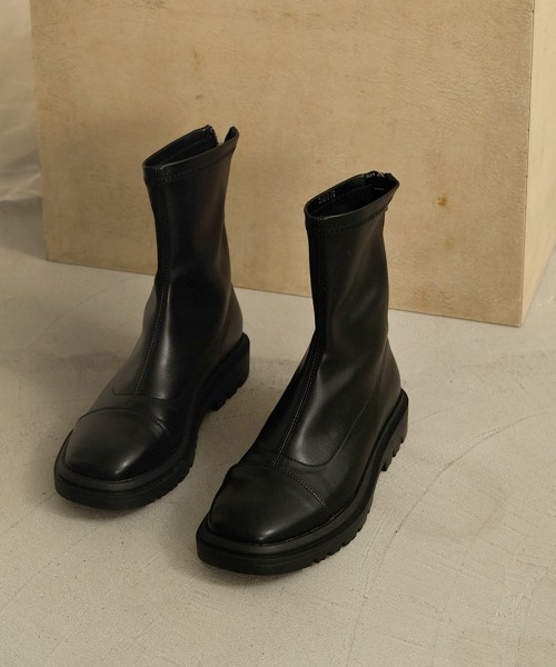 Bab（バブ）の「【WEB限定】トラックソールショートブーツ（ブーツ・レディース・ブラック/オフホワイト・23.5cm/24.5cm/23.0cm/24.0cm/22.5cm）」の14枚目の写真