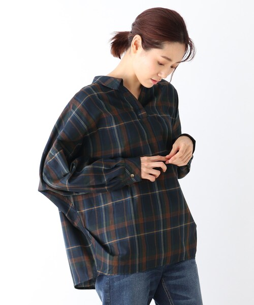 SHOO・LA・RUE（シューラルー）の「◆スキッパードルマンシャツ（シャツ/ブラウス・レディース・ブラウン系2/ベージュ系1/ワイン系3/ネイビー系1・00）」の4枚目の写真