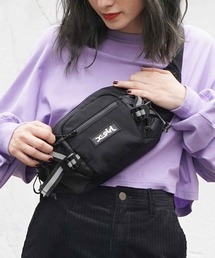 RUBBER BOX LOGO HIP BAG