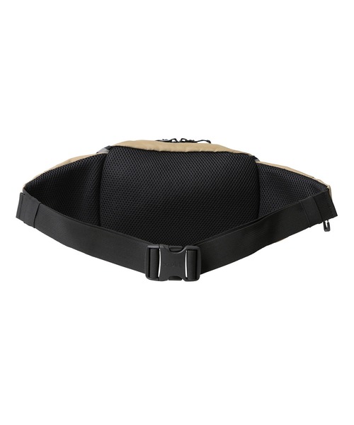 X-girl(エックスガール)の「RUBBER BOX LOGO HIP BAG(ボディバッグ/ウエストポーチ・レディース・ベージュ/ブラック・ONE SIZE)」の14枚目の写真