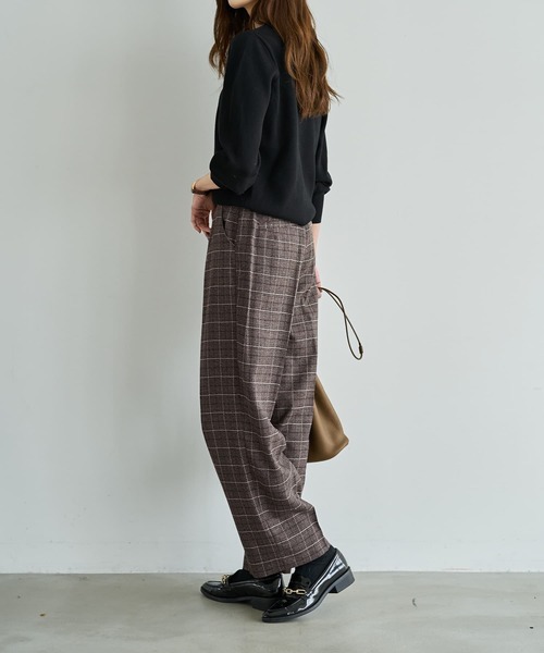 STYLE DELI(スタイルデリ)の「ステッチチェック柄ワイドパンツ(その他パンツ・レディース・ブラック/ブラウン・01/02)」の7枚目の写真