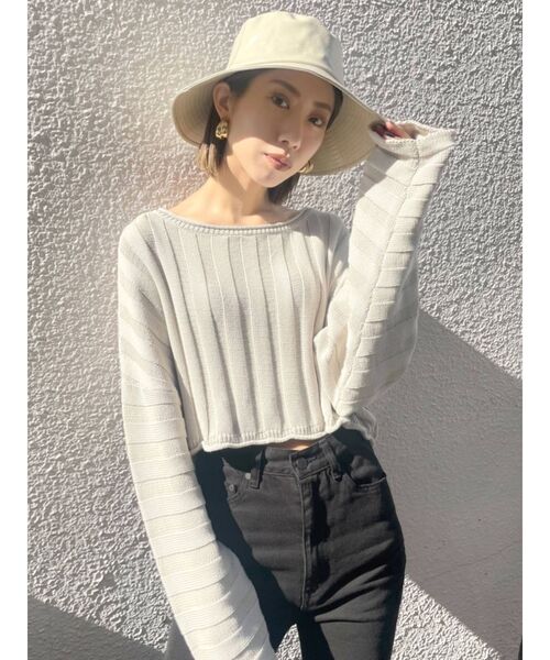 EMODA（エモダ）の「ルーズワイドデコルテニット（ニット/セーター・レディース・アイボリー/グレー/ブラック/ブルー・FREE）」の16枚目の写真