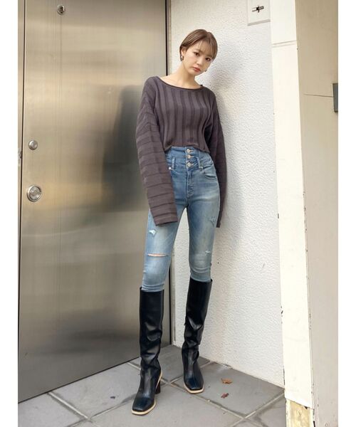 EMODA（エモダ）の「ルーズワイドデコルテニット（ニット/セーター・レディース・アイボリー/グレー/ブラック/ブルー・FREE）」の11枚目の写真