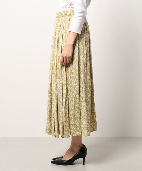 Te chichi（テチチ）の「花柄プリントギャザースカート（スカート・レディース・ブラック/イエロー・ﾌﾘ-）」の3枚目の写真